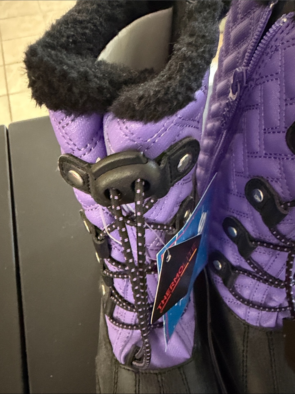 Totes Girls Size 6 Purple & Black Quilted Winter Boots - Picture 5 of 5